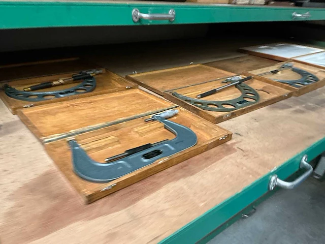 Tesa en mitutoyo set micrometer uitwendig - afbeelding 1 van  5