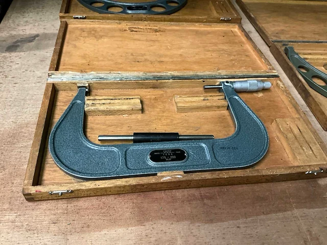 Tesa en mitutoyo set micrometer uitwendig - afbeelding 3 van  5