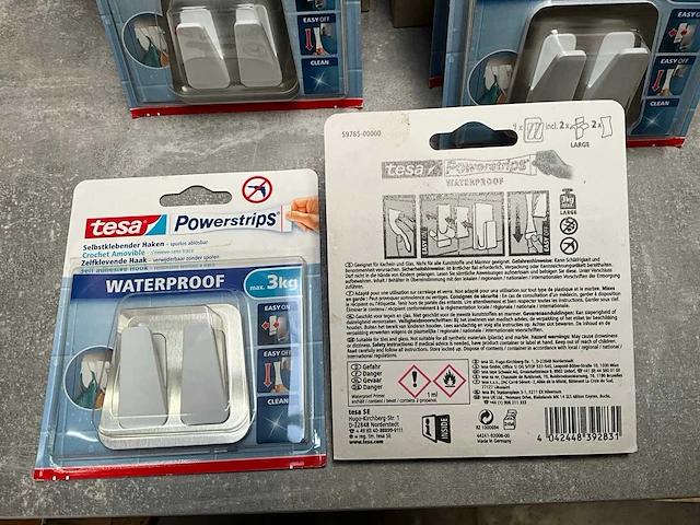 Tesa powerstrips easy on/easy off zelfklevende dubbele handdoek haak waterproof 3kg (17x) - afbeelding 3 van  3
