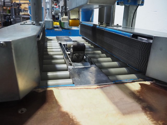 Tesa - afbeelding 8 van  11