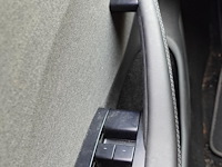 Tesla model 3 - afbeelding 11 van  24