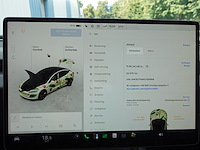 Tesla model 3 - afbeelding 14 van  24