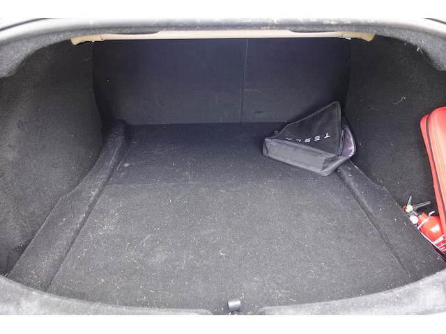 Tesla model 3 - afbeelding 18 van  24