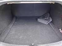 Tesla model 3 - afbeelding 18 van  24