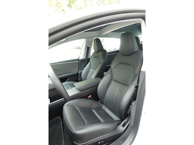 Tesla model 3 - afbeelding 5 van  24
