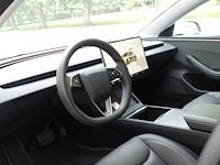 Tesla model 3 - afbeelding 6 van  24