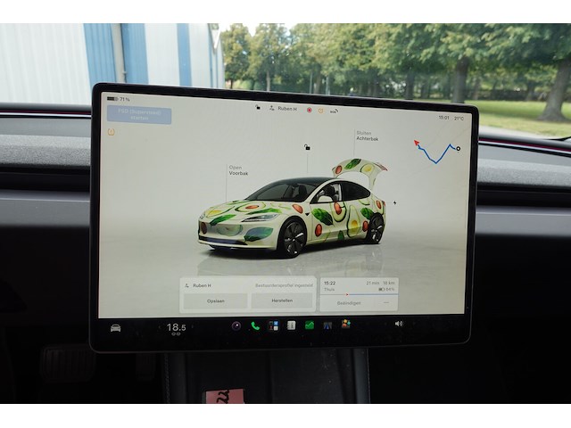 Tesla model 3 - afbeelding 8 van  24