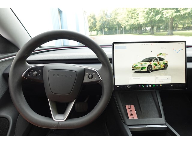 Tesla model 3 - afbeelding 9 van  24