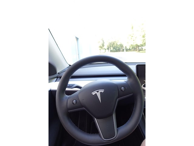 Tesla model y - afbeelding 11 van  20