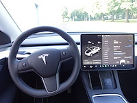 Tesla model y - afbeelding 12 van  20