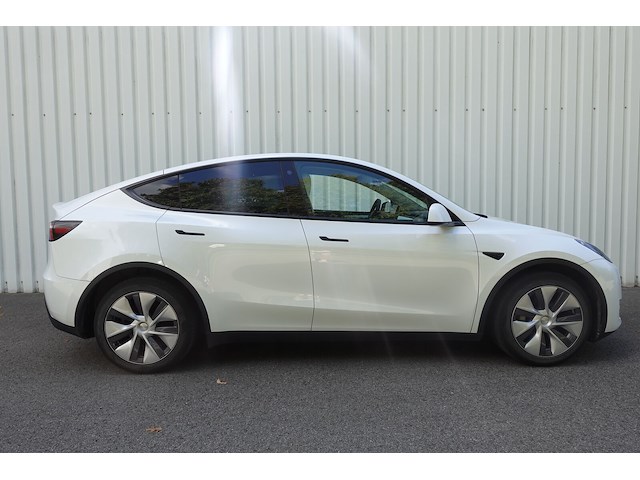 Tesla model y - afbeelding 4 van  20
