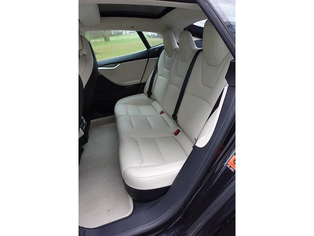 Tesla s - afbeelding 4 van  18