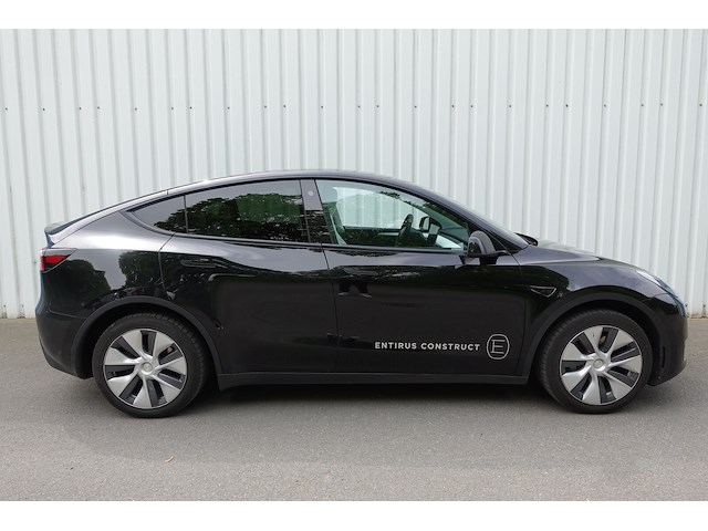 Tesla y - afbeelding 8 van  21