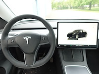 Tesla y - afbeelding 9 van  21
