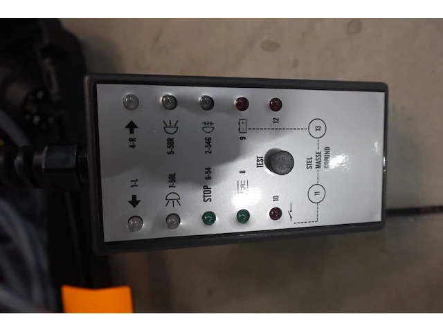 Testapparaat voor aanhangerstekkerdoos hert+buss - afbeelding 2 van  3