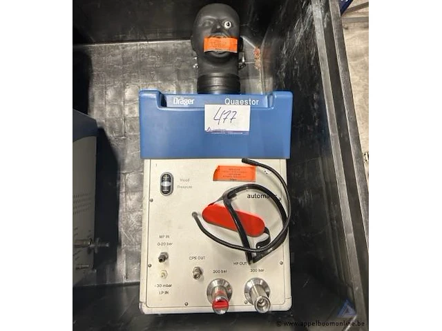 Testapparaat voor adembescherming dräger quaestor ag 02332, met ingangen voor mp in (0-20 bar), lp in (= 30 mbar), hp out (200 bar, 300 bar). werking niet gekend. - afbeelding 1 van  2