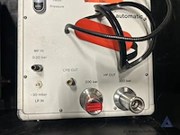 Testapparaat voor adembescherming dräger quaestor ag 02332, met ingangen voor mp in (0-20 bar), lp in (= 30 mbar), hp out (200 bar, 300 bar). werking niet gekend. - afbeelding 2 van  2