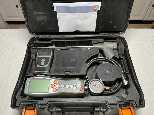 Testo 330-1ll testo rookgasanalyser meetset - afbeelding 1 van  8
