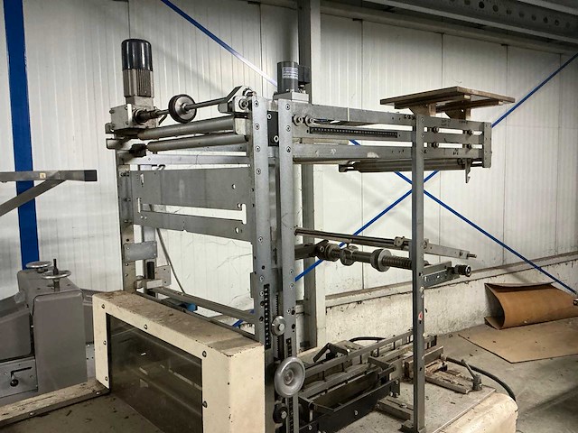 Tevopharm cm6 verpakkingsmachines - afbeelding 6 van  12