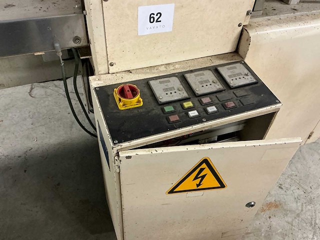 Tevopharm cm6 verpakkingsmachines - afbeelding 8 van  12