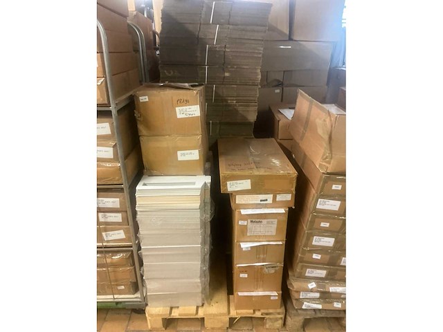 T&g+malzahn grote partij verpakkingsmateriaal voor shirts en blouses - afbeelding 17 van  22