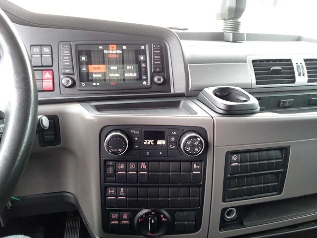 Tgx - 2018 - vrachtwagen - afbeelding 10 van  29