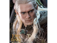The lord of the rings - asmus toys - legolas bij helm's deep - 1:6 schaalfiguur - 30 cm. - afbeelding 3 van  5
