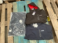The wild stream diverse windbreakers (ca. 17x) - afbeelding 1 van  4