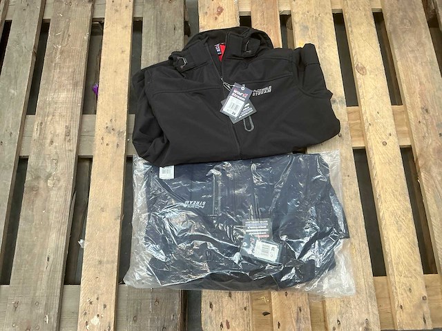 The wild stream diverse windbreakers unisex (13x) - afbeelding 1 van  3