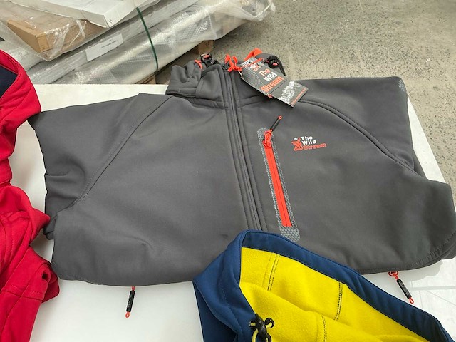 The wild stream diverse windbreakers unisex (18x) - afbeelding 6 van  7