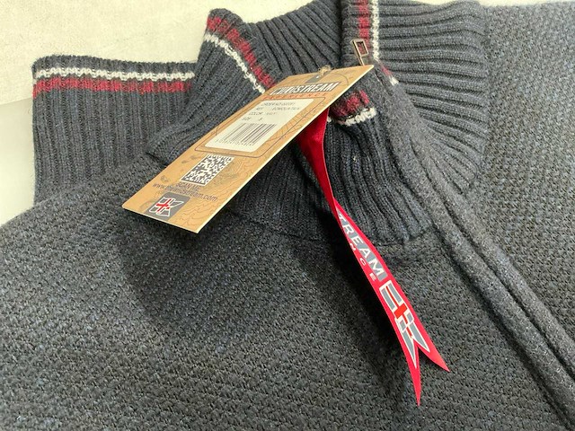 The wild stream en t-traxx sweaters heren (ca. 33x) - afbeelding 2 van  2