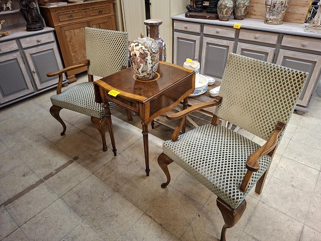 Thee tafel set + vaas - afbeelding 1 van  5