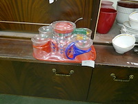 Theekan met tassen - afbeelding 1 van  1