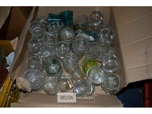 Theelichtjes en div glazen - afbeelding 1 van  3