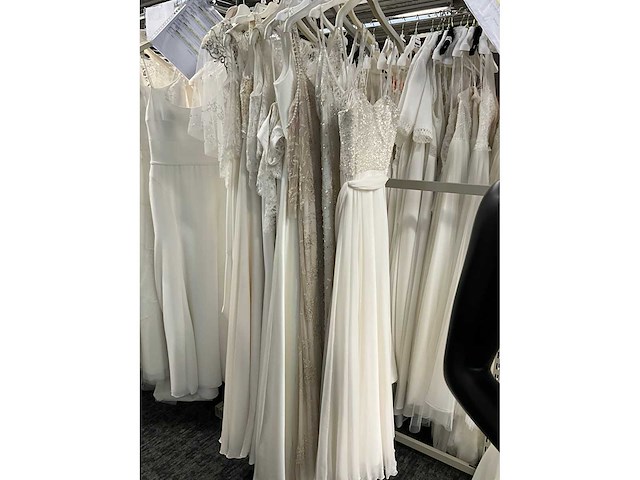 Theia bruidsjurken (9x) - afbeelding 12 van  22