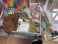 Thema & carnavalskleding + accessoires - afbeelding 10 van  17