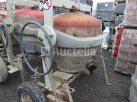 Thermische betonmolen op wielen braud faucheux bsi340s - afbeelding 1 van  3