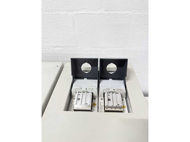 Thermo scientific gc-system - trace 1310 gaschromatograaf / trace 1310 hulpoven - afbeelding 2 van  5