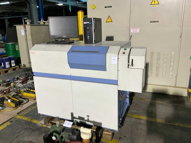 Thermo scientific spectrometer - afbeelding 1 van  9