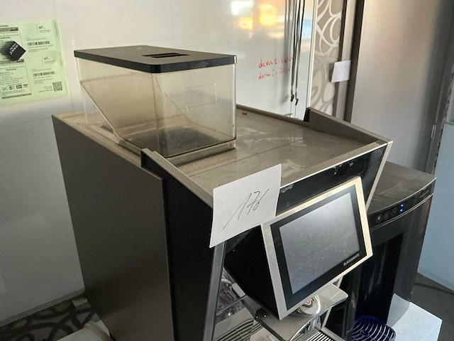 Thermoplan black&white 3 koffiemachine - afbeelding 3 van  5