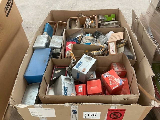 Thermostaten, koppelingen, waterpompen,… - afbeelding 9 van  16