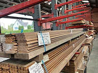 Thermowood ayous tand-en groef planken (32x) - afbeelding 1 van  3