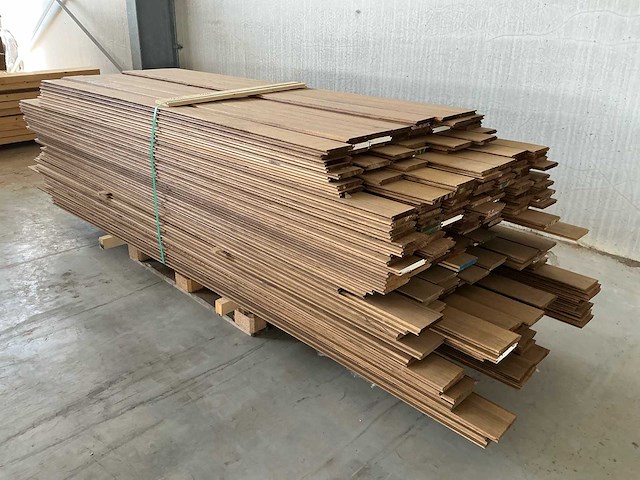 Thermowood frake lot bekleding tuinhuis (280x) - afbeelding 3 van  5