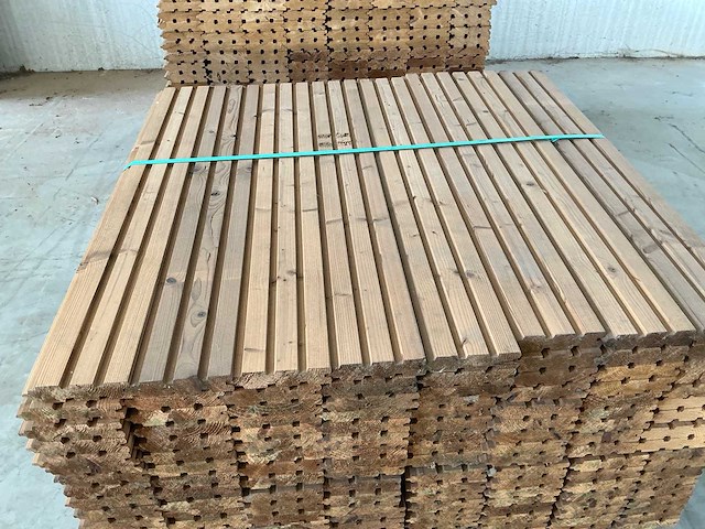 Thermowood houten tuinbekleding (376x) - afbeelding 4 van  4