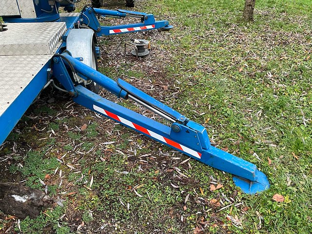 Thomas 120 nwt - 12m luchtwerkplatform - afbeelding 17 van  35