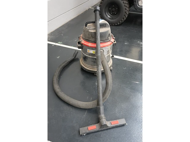 Thomas inox 1530 nat- en droogzuiger 1500w - afbeelding 1 van  4