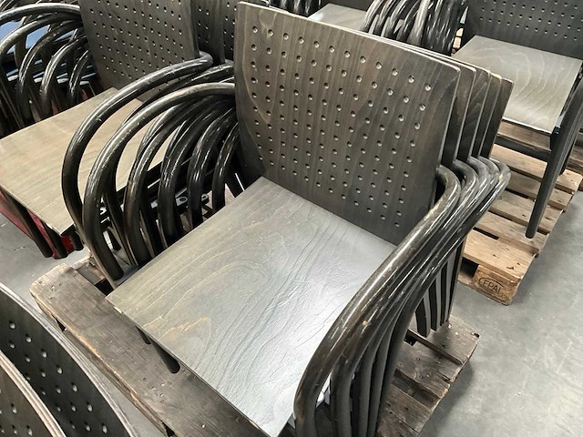 Thonet restaurantstoel (15x) - afbeelding 2 van  12