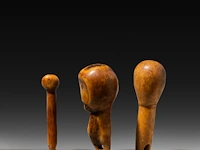 Three bone lega tutimbitimbi or mini phalluses, d.r. congo, h 5 - 6 cm - afbeelding 3 van  6