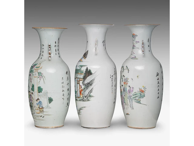Three chinese famille rose 'figures in a garden' vases, all with a signed text on the back, republic period, h 56 - 58 cm - afbeelding 2 van  6