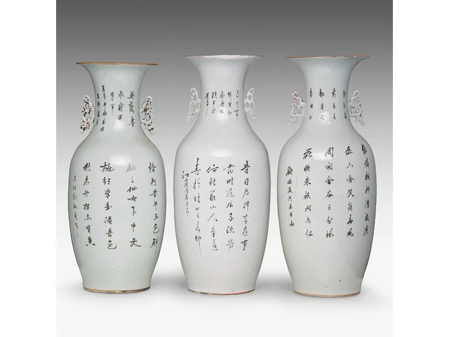 Three chinese famille rose 'figures in a garden' vases, all with a signed text on the back, republic period, h 56 - 58 cm - afbeelding 3 van  6